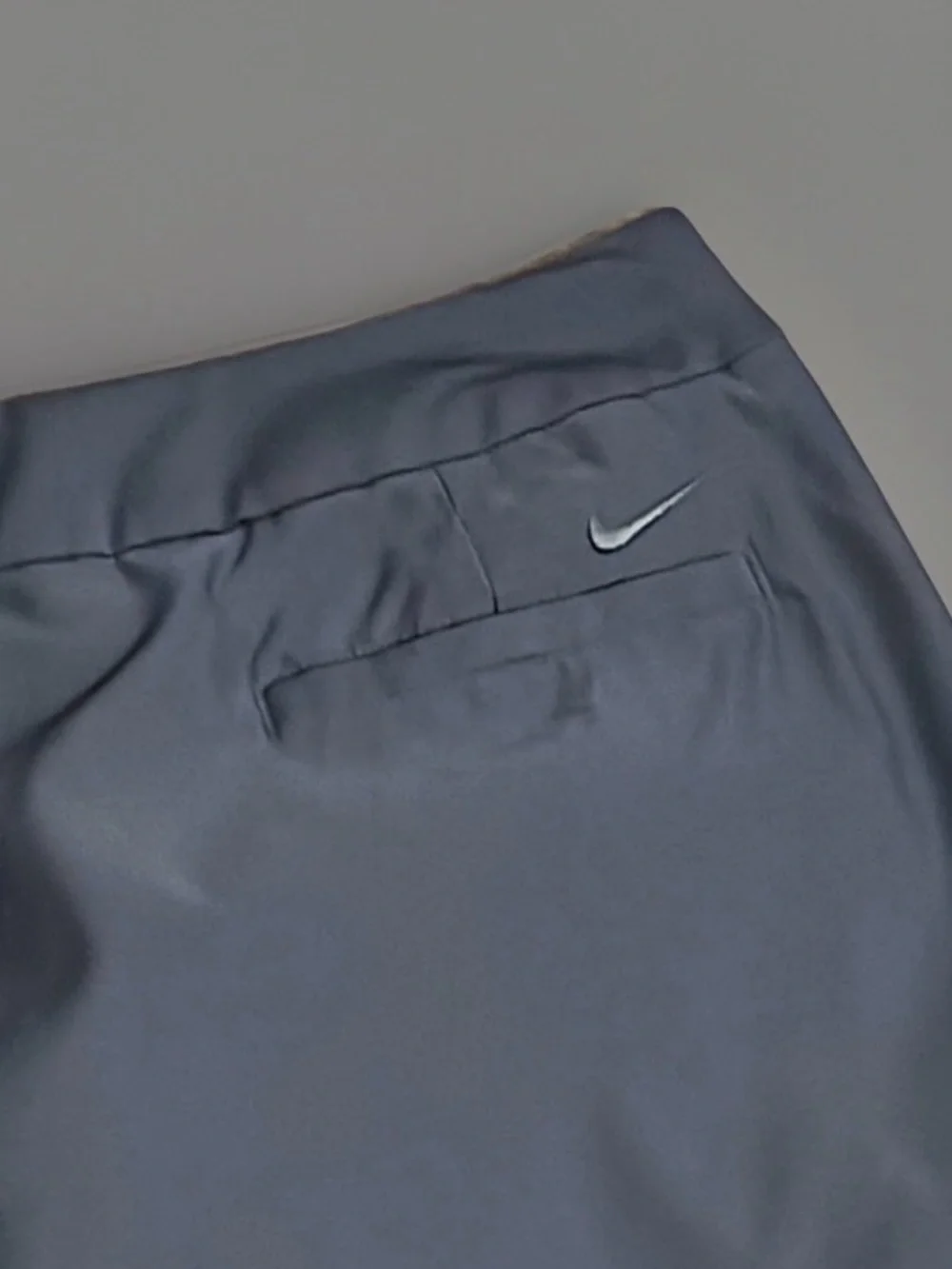 Nike Skirt/Skort in Dark Grey Size 4 Like “New” In Great Condition